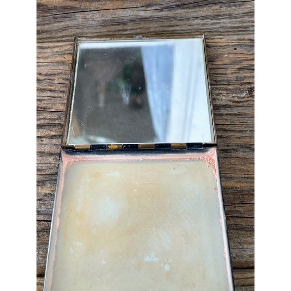 VIntage 1940s Black Enamel Brass Powder Compact With Mirror - Picture 6 of 12